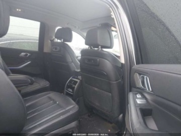 BMW X7 2021 BMW X7 XDrive40I 2021 3.0 Benzyna 335KM, zdjęcie 13