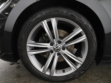 Volkswagen Arteon Fastback Facelifting 2.0 TDI 200KM 2021 Volkswagen Arteon R-line | DCC | Panorama | Hak |, zdjęcie 32