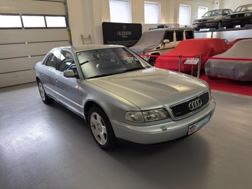 Audi A8 D2 Sedan 3.7 quattro 230KM 1997