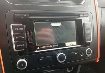 Volkswagen Touran II 1.6 TDI 105KM 2011 Volkswagen Touran Zarejestrowany - ubezpieczony - automat - 1,6 - 105 1.6, zdjęcie 31