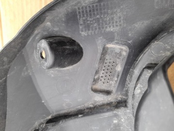 BMW OE 7338562 VÝZTUHA DRŽÁKY HALOGEN