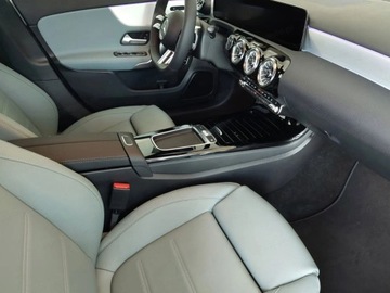 Mercedes Klasa A W177/V177 Hatchback Facelifting 1.3 200 163KM 2025 MERCEDES-BENZ A Klasa 200 AMG Line 1.3 (163KM) 2025, zdjęcie 5