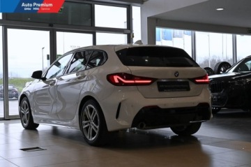 BMW Seria 1 F40 2021 BMW Seria 1 118iFV23Fotele SportoweReflektory LEDModel M Sport 1.5, zdjęcie 19