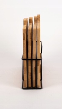 Набор из 4 бамбуковых кухонных разделочных досок на подставке.