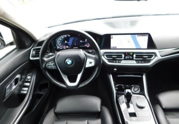 BMW Seria 3 G20-G21 2021 BMW Seria 3 2.0D z Gwarancja Line Shadow Model 2022r 2.0 Diesel 150KM, zdjęcie 16