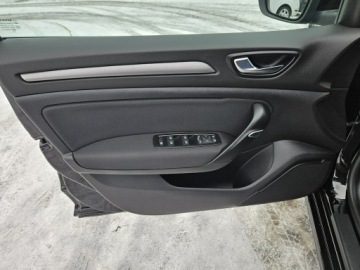 Renault Megane IV Hatchback 5d  Facelifting 1.3 TCe 140KM 2021 Renault Megane 1,3 benzyna 140KM, zdjęcie 13