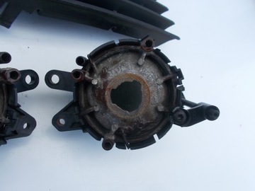 Галогенные фары Галогенные фары Решетка радиатора Audi A4 B6 8E0941700 8E0941699