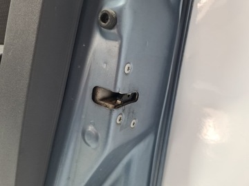 COLT VI Z30 FACELIFT 09 ROK DVEŘE PRAVÝ PŘEDNÍ 56A