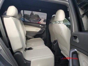 Volkswagen Tiguan II 2021 Volkswagen Tiguan 2021 r., 2,0L 4X4 SE 2.0 Benzyna 184KM, zdjęcie 10