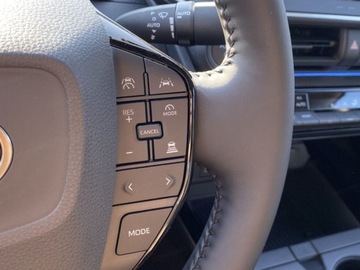 Toyota Prius V (XW60) 2.0  Hybrid Dynamic Force Plug-in 223KM 2025 Od ręki - Prestige 2.0 Hybrid Plug-in 223KM | Podgrzewane fotele!, zdjęcie 6