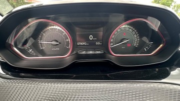 Peugeot 2008 I SUV Facelifting 1.2 PureTech 130KM 2018 Peugeot 2008 RATY 1.2 BENZ 130KM GT-LINE Kamera Navi Tablet Panorama Serwi, zdjęcie 34