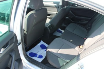 Volkswagen Passat B8 Variant Facelifting 2.0 TDI SCR 150KM 2022 Volkswagen Passat ESSENCE LED F-vat, zdjęcie 12
