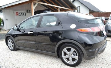 Honda Civic VIII Hatchback 5d 1.4 i 83KM 2006 Honda Civic BEZWYPADKOWE - Niski przebieg - po oplatach gotowa do rejestra, zdjęcie 17