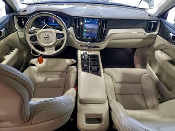Volvo XC60 II Crossover Plug-In Facelifting 2.0 T8 455KM 2024 Volvo XC 60 ULTIMATE, 4x4, od ubezpieczalni 2.0 Hybryda 455KM, zdjęcie 7