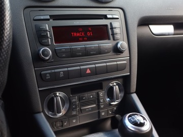 Audi A3 8P Hatchback 3d 1.2 TFSI 105KM 2011 Audi A3 1.2 TFSI, Klima, Klimatronic, Parktronic, zdjęcie 11