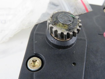 MOTOREK STŘEŠNÍHO OKNA VW SHARAN I 0390201659