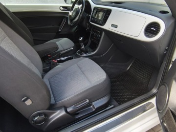 Volkswagen Beetle Hatchback 3d 1.6 TDI 105KM 2015 Volkswagen Beetle bezwypadkowy wyposażen, zdjęcie 29