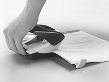 Дырокол Leitz для офиса до 30 листов черный