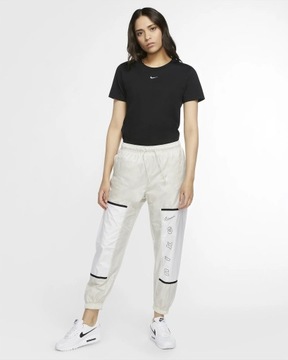 T-shirt damski koszulka czarna okrągły dekolt Nike Central Swoosh rozmiar S
