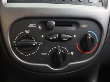 Peugeot 206 Hatchback 1.6 16V HDi 109KM 2006 Peugeot 206 1.6 HDi, Klima, zdjęcie 14