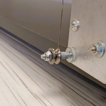 Машина гильотинного типа для резки пенополистирола 132/26см/100Вт BIS