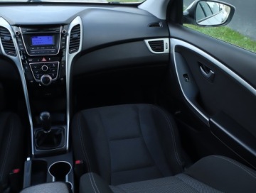 Hyundai i30 II Hatchback 3d 1.4 100KM 2014 Hyundai i30 1.4 CVVT, Klima, Parktronic, zdjęcie 7