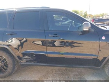 Jeep Grand Cherokee IV 2017 Jeep Grand Cherokee Trailhawk 2017 5.7l 5.7 Benzyna 360KM, zdjęcie 6