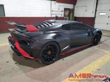 Lamborghini Huracan 2021 Lamborghini Huracan _STO_V10_5.2 L_630 km_2021r_12 881 km 5.2 Benzyna 630KM, zdjęcie 2