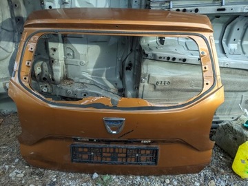 DACIA DUSTER 2 II KLAPA POKRYWA BAGAŻNIKA TYŁ 17-