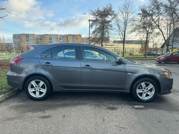 Mitsubishi Lancer IX Sedan 1.8 MIVEC 143KM 2008 Mitsubishi Lancer Mitsubishi Lancer 1,8 Benzyna Zadany Zamiana 1.8 Benzyna, zdjęcie 5