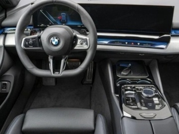 BMW Seria 5 G90-91 Touring 2.0 520d 197KM 2025 BMW Seria 5 Touring 520d xDrive Sport Combi 2.0 (197KM) 2025, zdjęcie 6