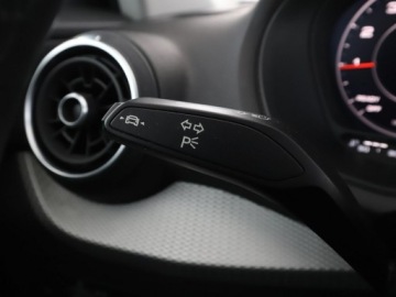 Audi Q2 SUV Facelifting 1.5 35 TFSI 150KM 2021 Audi Q2 Kamera, Navi, Aut.klima, Podg.fotele,, zdjęcie 29