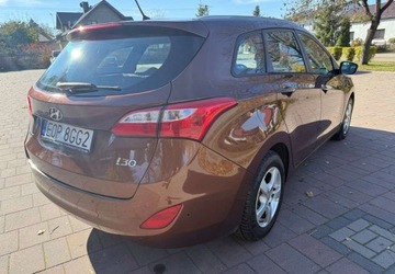 Hyundai i30 II Wagon 1.4 CVVT 100KM 2013 Hyundai i30 Hyundai i30 i30cw 1.4 Style 1.4 Benzyna 99KM, zdjęcie 2