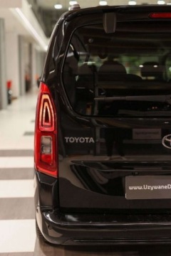 Toyota 2022 Toyota Proace City Verso City Verso Long 1.2 D-4T Family Aut. 1.2 Benzyna, zdjęcie 22