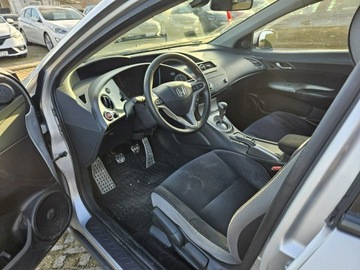 Honda Civic VIII Hatchback 3d 1.8 i-VTEC 140KM 2007 Honda Civic 1,8 benzyna+lpg 140KM, zdjęcie 4