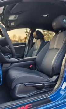 Honda Civic X Hatchback 5d 1.0 VTEC Turbo 129KM 2018 Honda Civic Benzyna 129ps. Klima 2018 Benzyna 129KM, zdjęcie 19