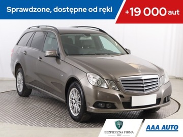 Mercedes Klasa E W212 Kombi 250 CGI BlueEFFICIENCY 204KM 2010 Mercedes E E 250, Automat, Skóra, Navi, Klima