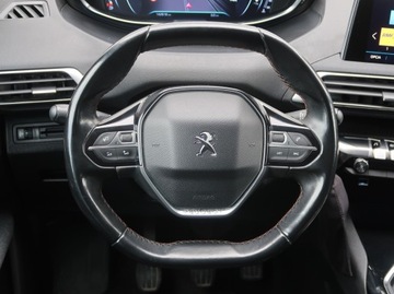 Peugeot 3008 I Crossover Facelifting 1.2 PureTech 130KM 2016 Peugeot 3008 1.2 PureTech, Salon Polska, zdjęcie 15