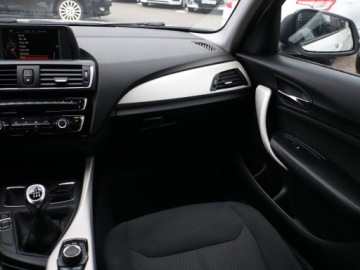 BMW Seria 1 F20-F21 Hatchback 5d Facelifting 2015 116i 109KM 2015 BMW 1 116i, Klima, Tempomat, Parktronic, zdjęcie 7