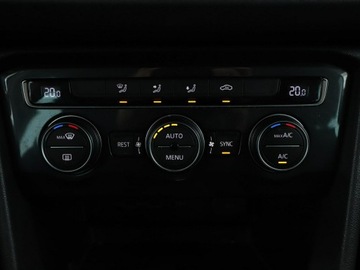 Volkswagen Tiguan II SUV 2.0 TDI 150KM 2018 Volkswagen Tiguan niski przebieg automat, zdjęcie 29