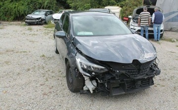 Renault Clio V Hatchback 5d 1.0 TCE 100 LPG 100KM 2021 Renault Clio BenzynaLPG 101KM, zdjęcie 2