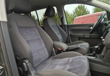 Volkswagen Touran II 2.0 TDI 170KM 2011 Volkswagen Touran 2,0 170KM Automat DSG Highline Navi Kamera PDC 2.0 Diesel, zdjęcie 7