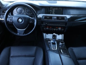 BMW Seria 5 F10-F11 Touring 520d 184KM 2012 BMW 5 520d, 181 KM, Automat, Skóra, Xenon, zdjęcie 6