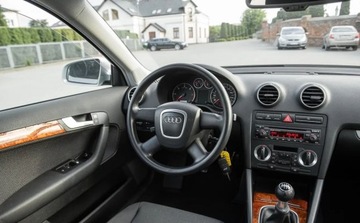 Audi A3 8P Hatchback 3d 1.9 TDI 105KM 2005 Audi A3 Sportback 1.9TDI 105KM Climatron Alu Full Serwis Aso NOWY ROZRZAD, zdjęcie 18