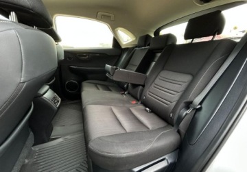 Lexus NX I SUV Facelifting 300h 197KM 2019 Lexus NX Elegance, Hak, Tempomat, Podgrzewane fotele, Rozpoznawanie znakow, zdjęcie 16