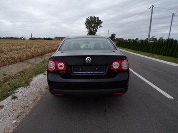 Volkswagen Jetta V 1.6 FSI 115KM 2006 VOLKSWAGEN JETTA 1.6 BENZ ZAMIANA Z NIEMIEC, zdjęcie 4
