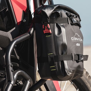 GIVI GRT722 Боковая сумка для дуг безопасности 8 л Adventure Canyon