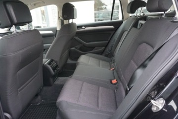 Volkswagen Passat B8 Variant 1.6 TDI 120KM 2015 Volkswagen Passat Zarejestrowany, Rok Gwarancji,, zdjęcie 14