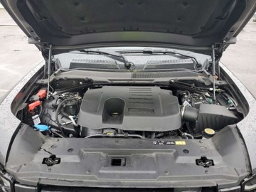 Land Rover Defender IV (L663) 2025 Land Rover Defender 110 X-Dynamic SE 2025 3.0l 3.0 Benzyna 395KM, zdjęcie 6