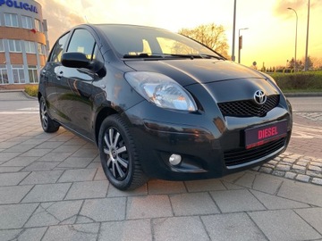 Toyota Yaris III Hatchback 5d 1.4 D-4D DPF 90KM 2011 Toyota Yaris II 1.4 D4D 90 KM NAVI KAMERA, zdjęcie 1